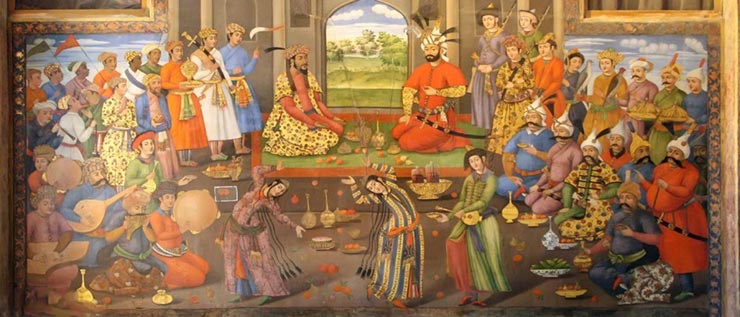 ایرانیان از قدیم شب یلدا را در کنار هم جشن می‌گرفتند.